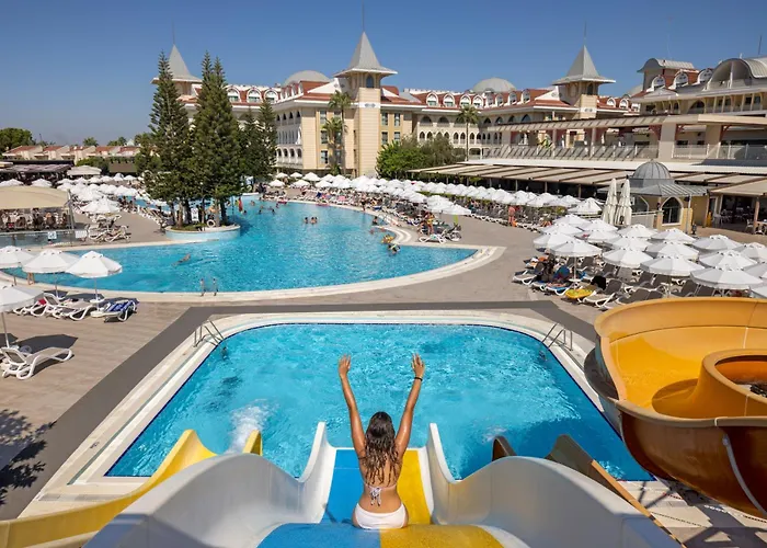 Side Star Resort Hotel